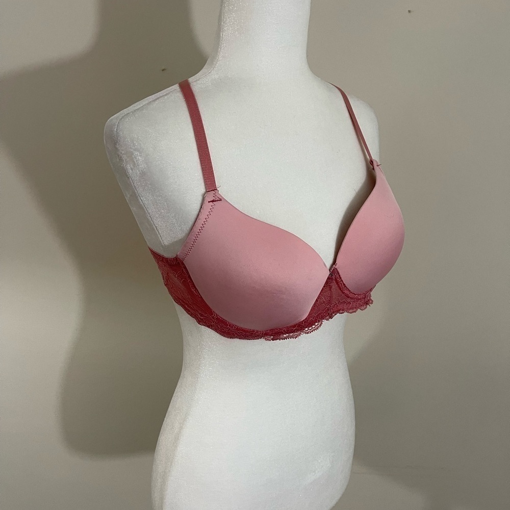 Rampage sz 36B bra mix media. Pink and rose shades